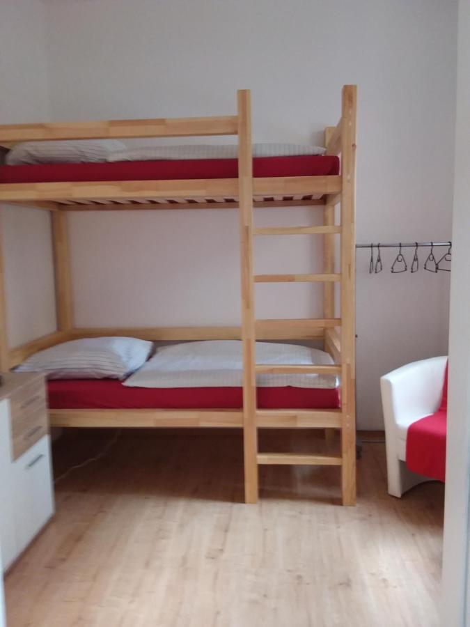 Hostel Living In The Box Berlin Zewnętrze zdjęcie