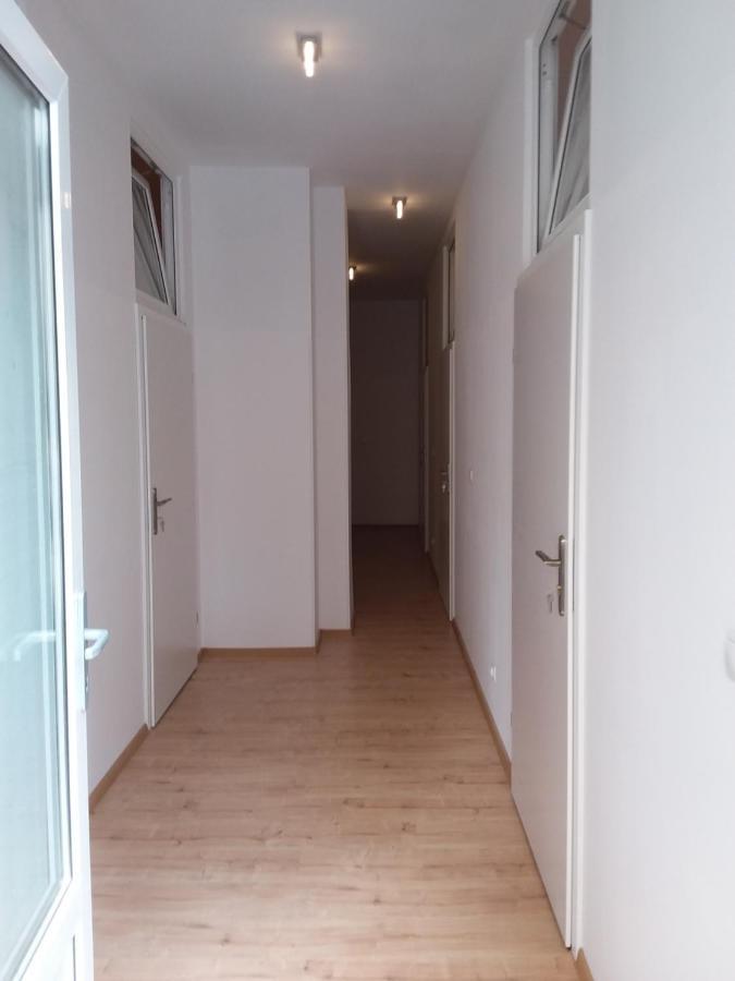 Hostel Living In The Box Berlin Zewnętrze zdjęcie