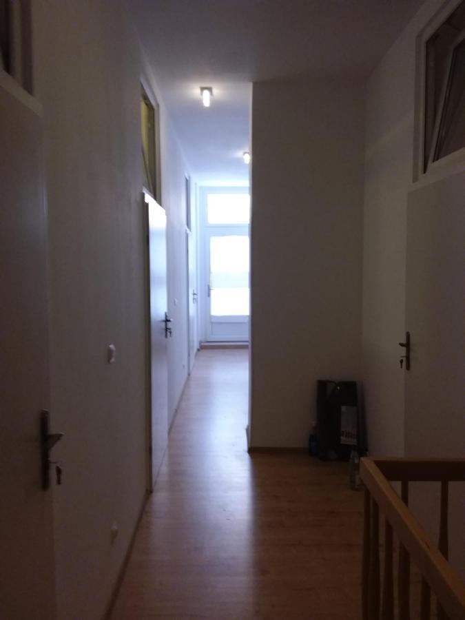 Hostel Living In The Box Berlin Zewnętrze zdjęcie