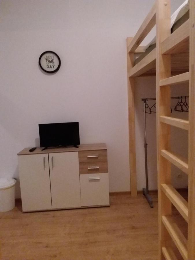 Hostel Living In The Box Berlin Zewnętrze zdjęcie