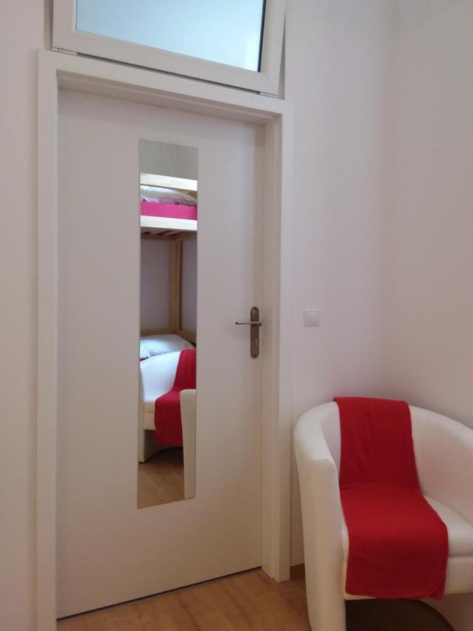 Hostel Living In The Box Berlin Zewnętrze zdjęcie
