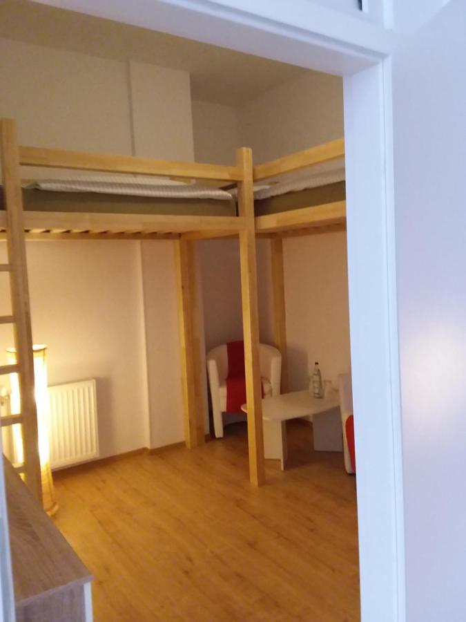Hostel Living In The Box Berlin Zewnętrze zdjęcie