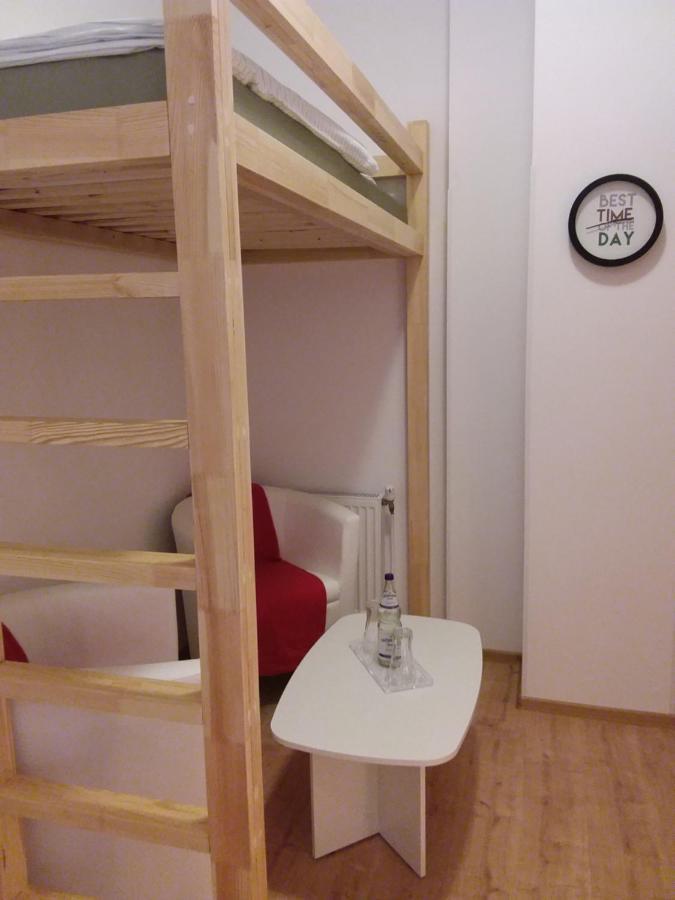 Hostel Living In The Box Berlin Zewnętrze zdjęcie